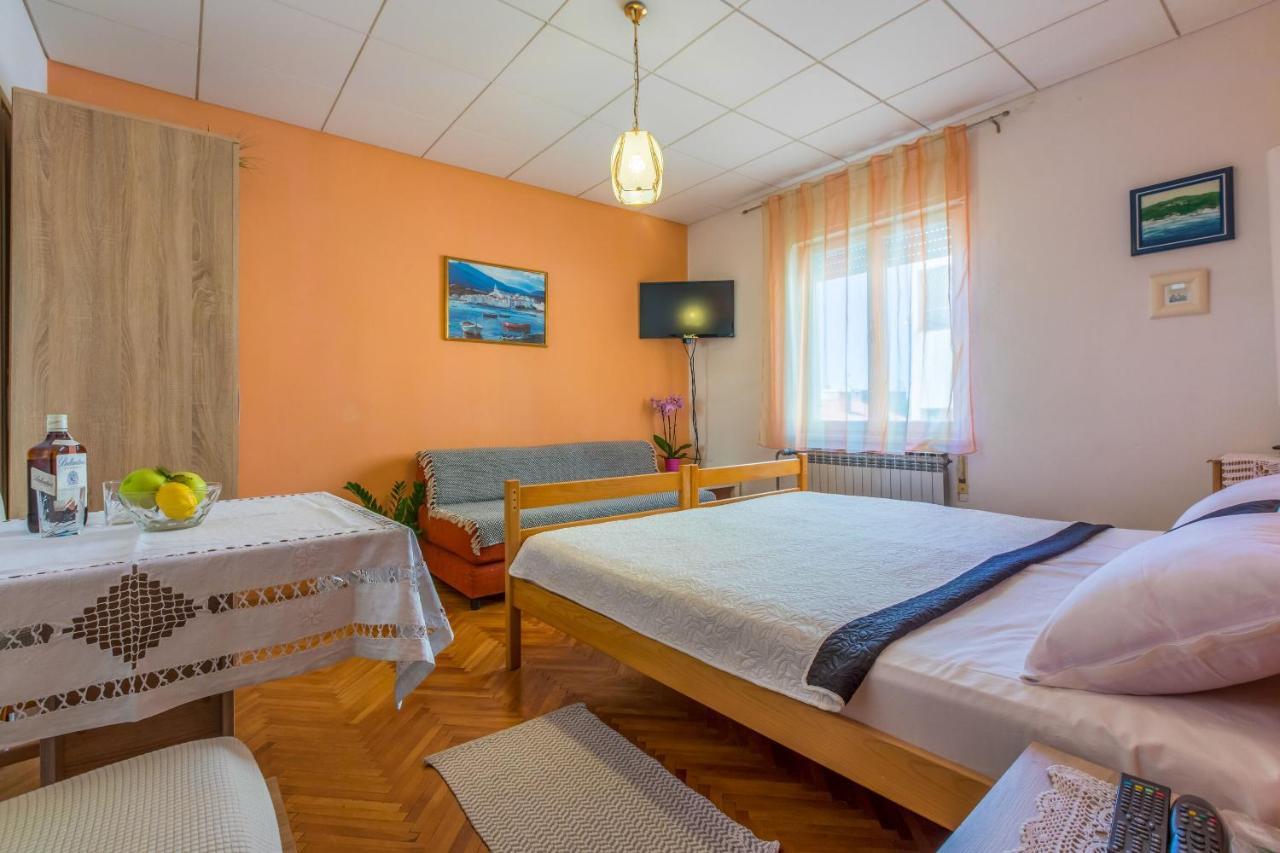 Apartment Antic S Crikvenica Bagian luar foto