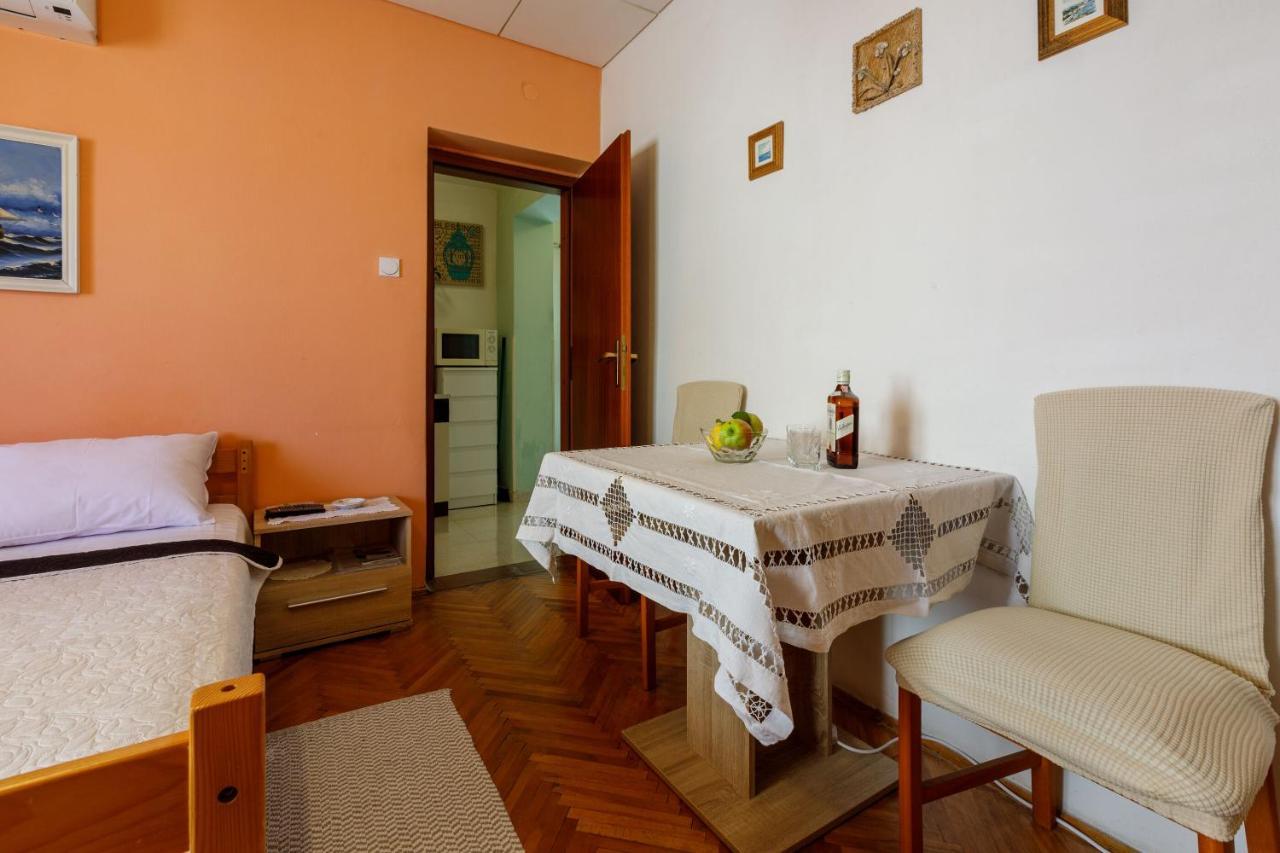 Apartment Antic S Crikvenica Bagian luar foto